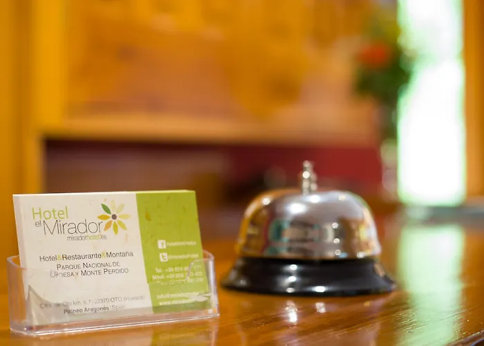 De Montana El Mirador Hotel